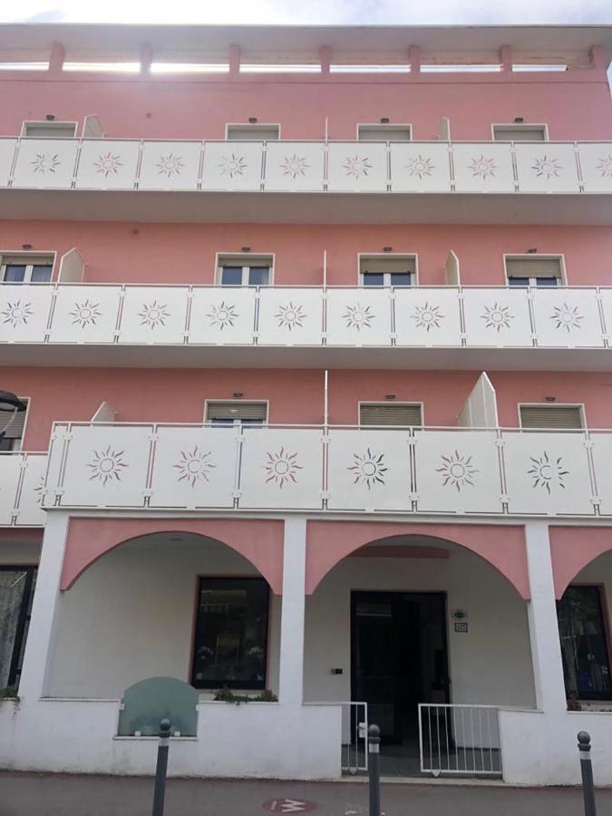 Hotel Villa Elisa Rimini Luaran gambar
