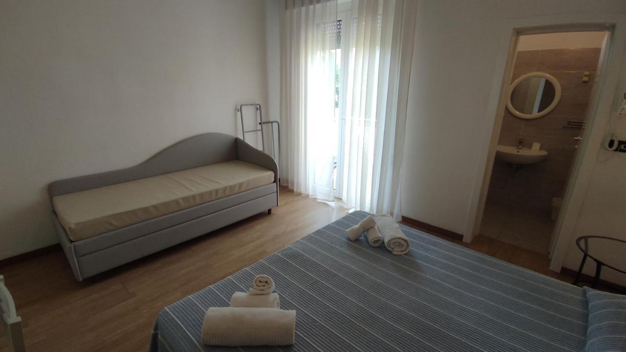 Hotel Villa Elisa Rimini Luaran gambar