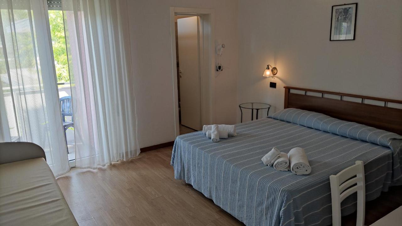 Hotel Villa Elisa Rimini Luaran gambar