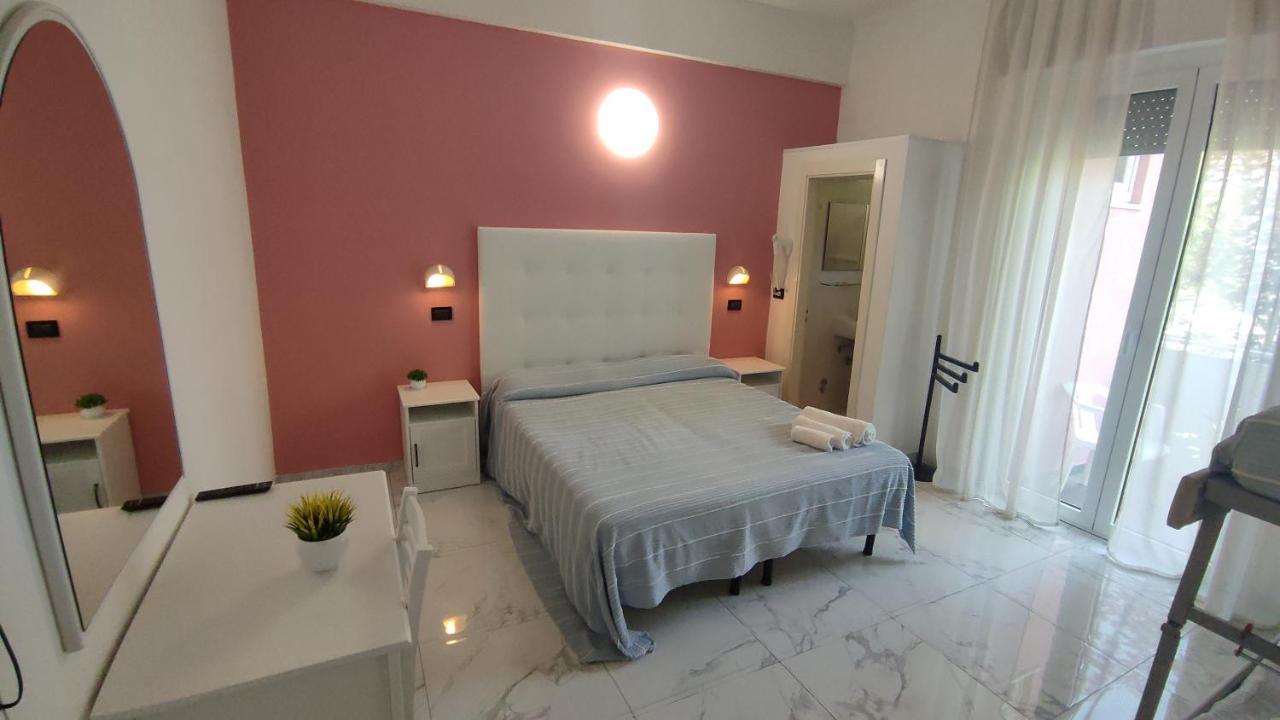 Hotel Villa Elisa Rimini Luaran gambar