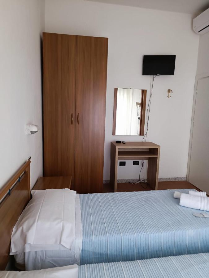 Hotel Villa Elisa Rimini Luaran gambar