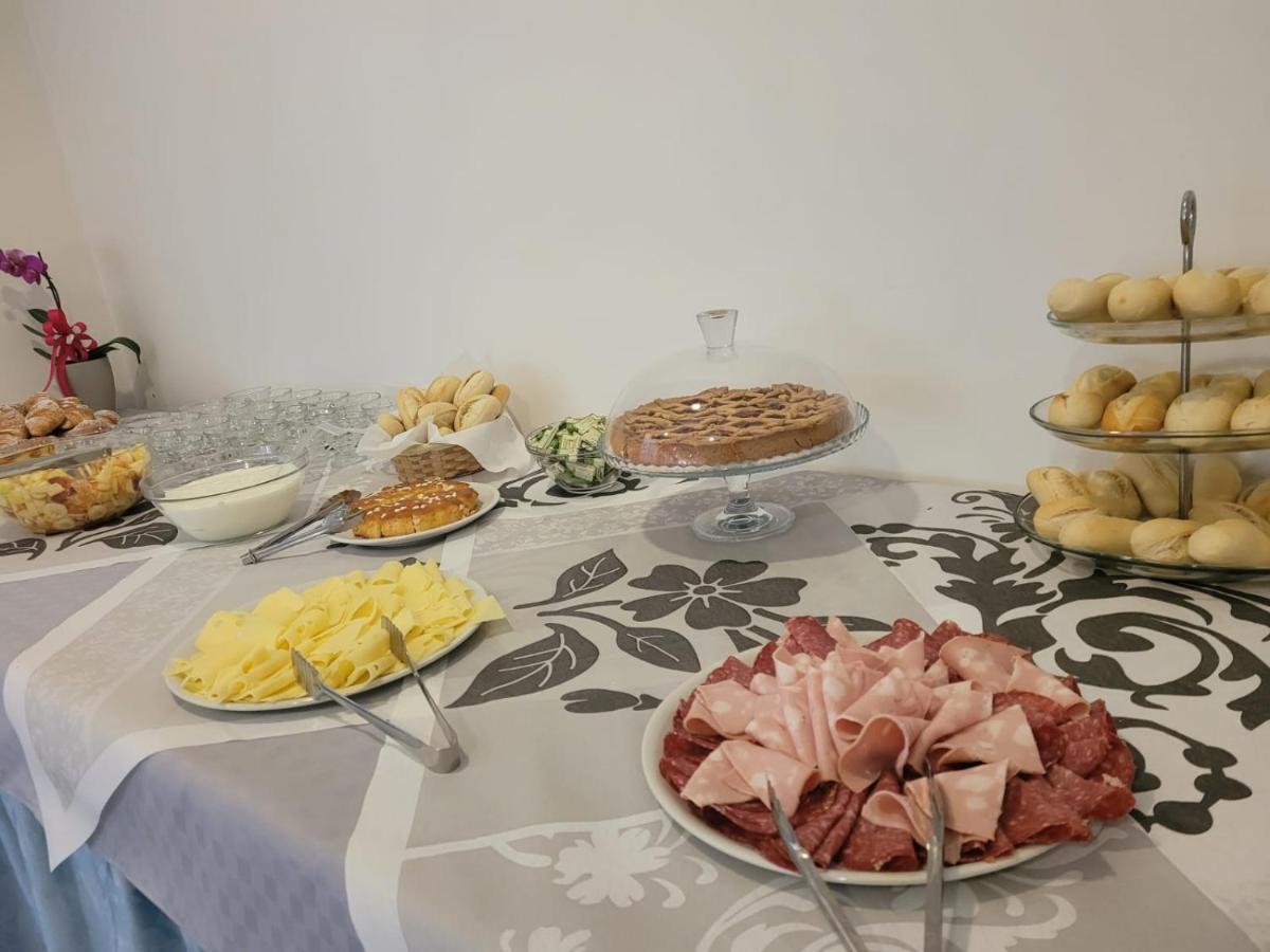 Hotel Villa Elisa Rimini Luaran gambar