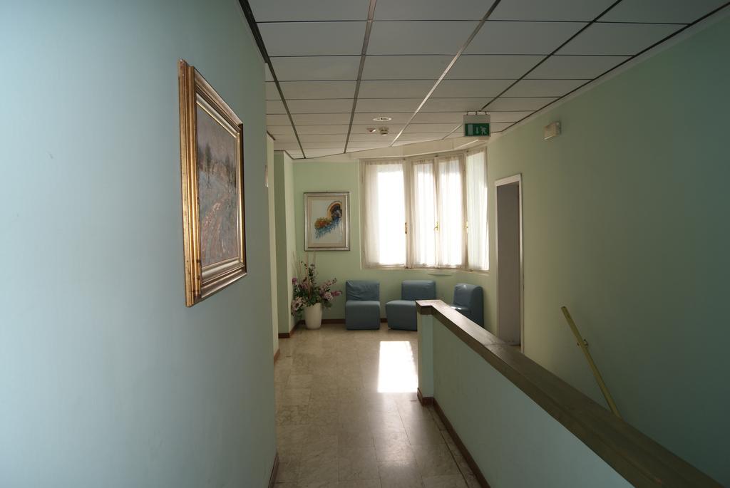 Hotel Villa Elisa Rimini Luaran gambar