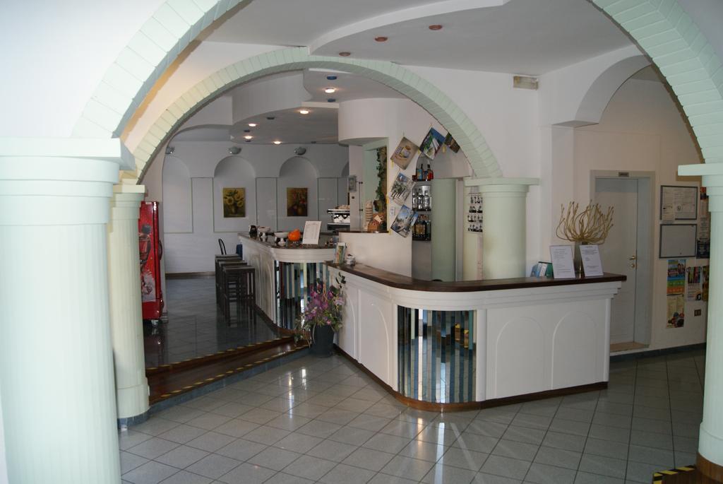 Hotel Villa Elisa Rimini Luaran gambar