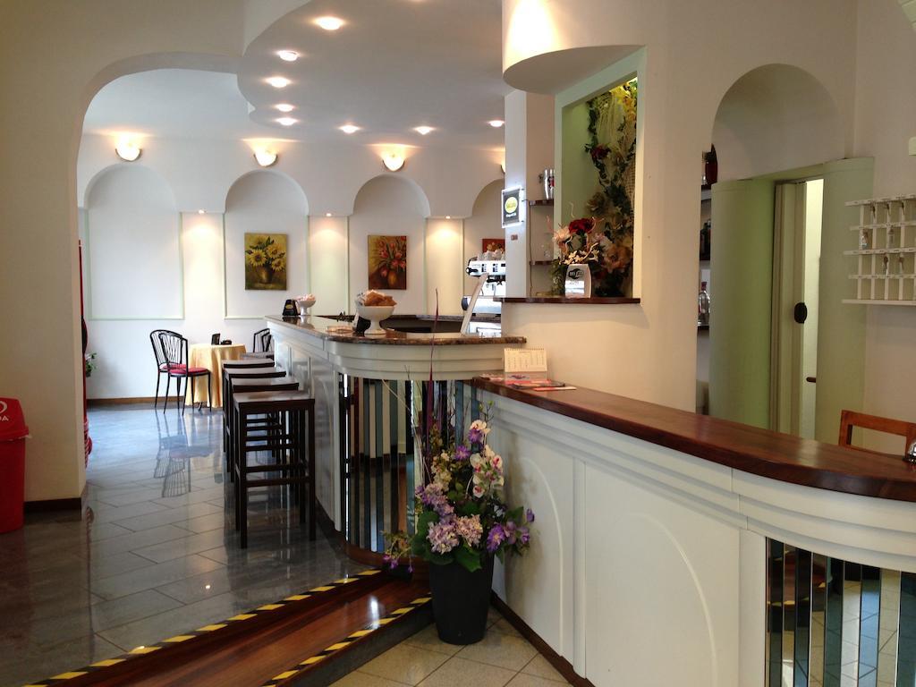 Hotel Villa Elisa Rimini Luaran gambar