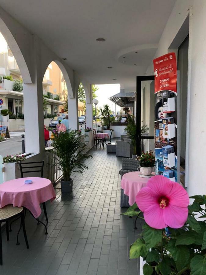 Hotel Villa Elisa Rimini Luaran gambar