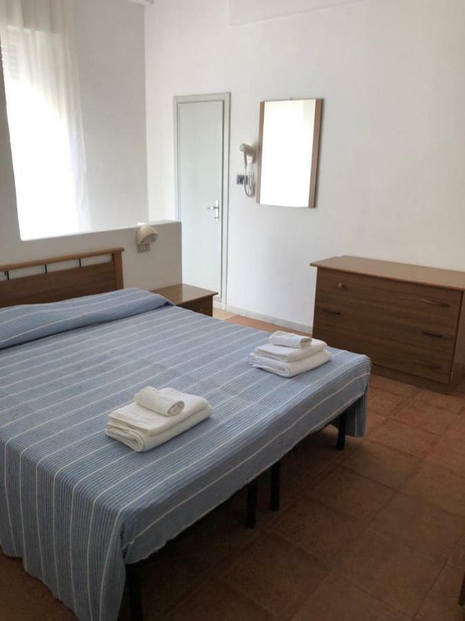 Hotel Villa Elisa Rimini Luaran gambar