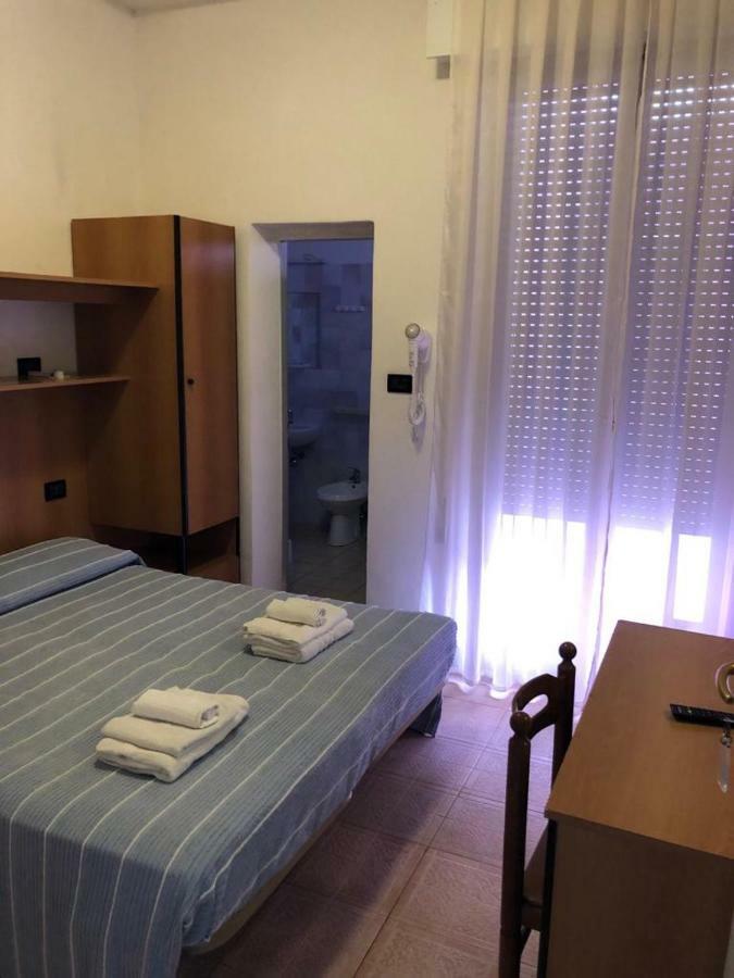 Hotel Villa Elisa Rimini Luaran gambar